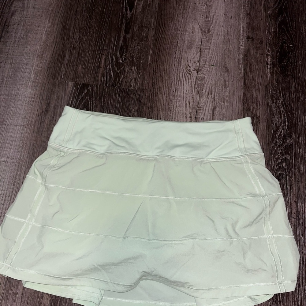 Lulu lemon size 4 Pace Rival skirt